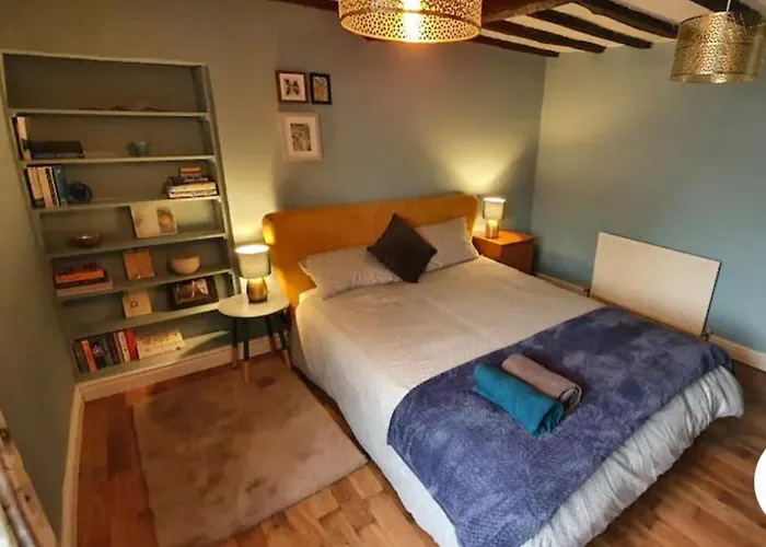 Beautiful Central Kendal Townhouse 3 Double Beds Free Parking