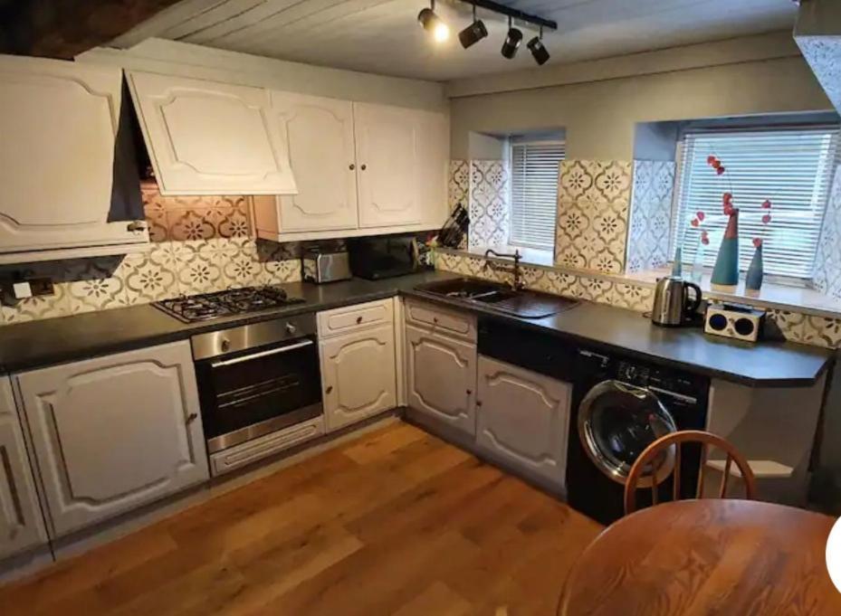 Holiday home Beautiful Townhouse 3 Double Beds Free Parking *