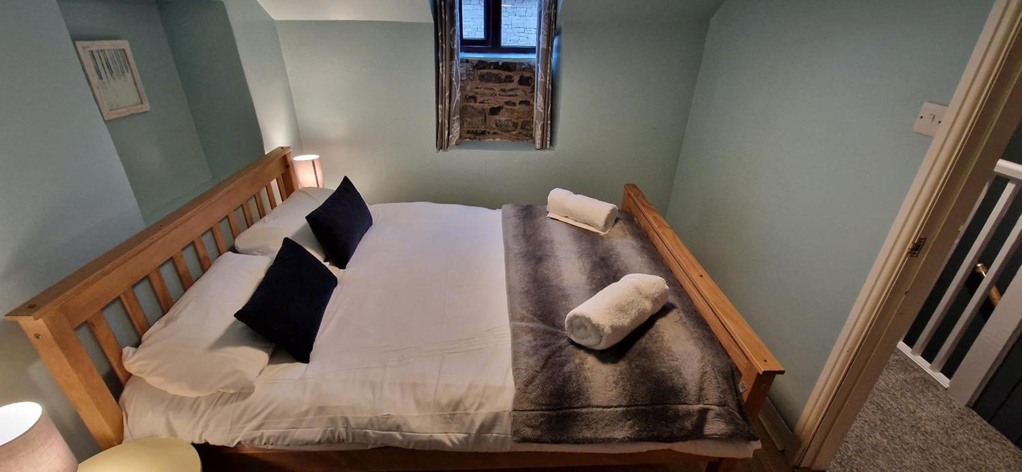 Beautiful Townhouse 3 Double Beds Free Parking Holiday home *
